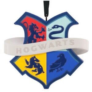 Hallmark Harry Potter “Hogwarts Crest” Christmas Ornament (NWT)